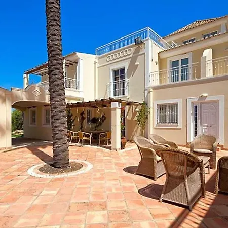 Villa Guia Sleeps 15 With Pool Air Con And Wifi Guia (Faro)