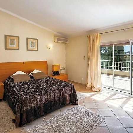 Guia Sleeps 15 With Pool Air Con And Wifi ギーア